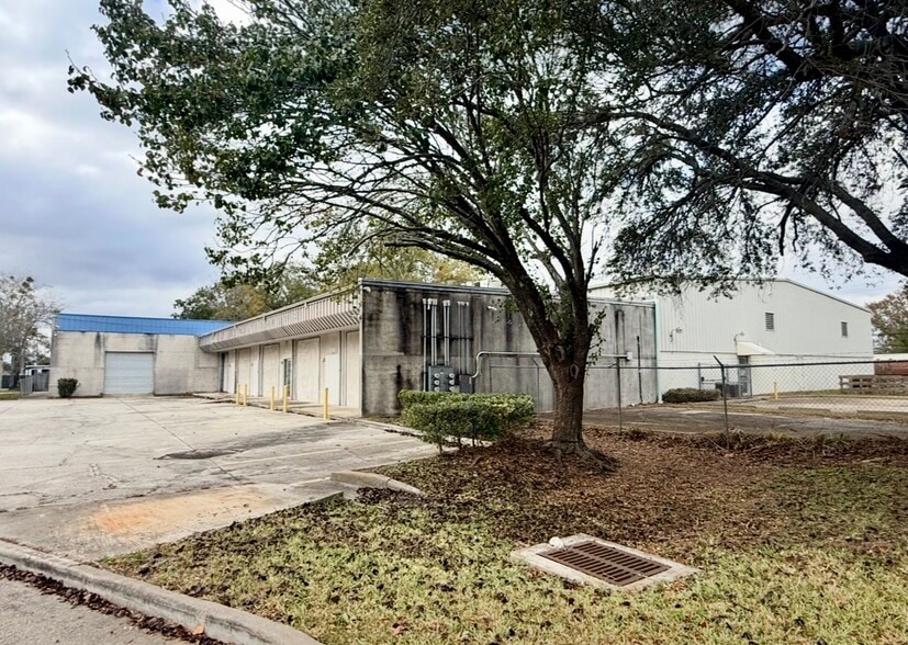 More Photos Of 4211 Highway Ave, Jacksonville Warehouse For Sale