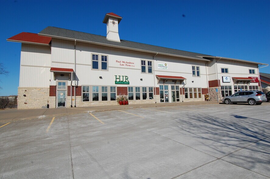 More Photos Of 2771 Oakdale Blvd, Coralville Storefront Retail Office For Sale