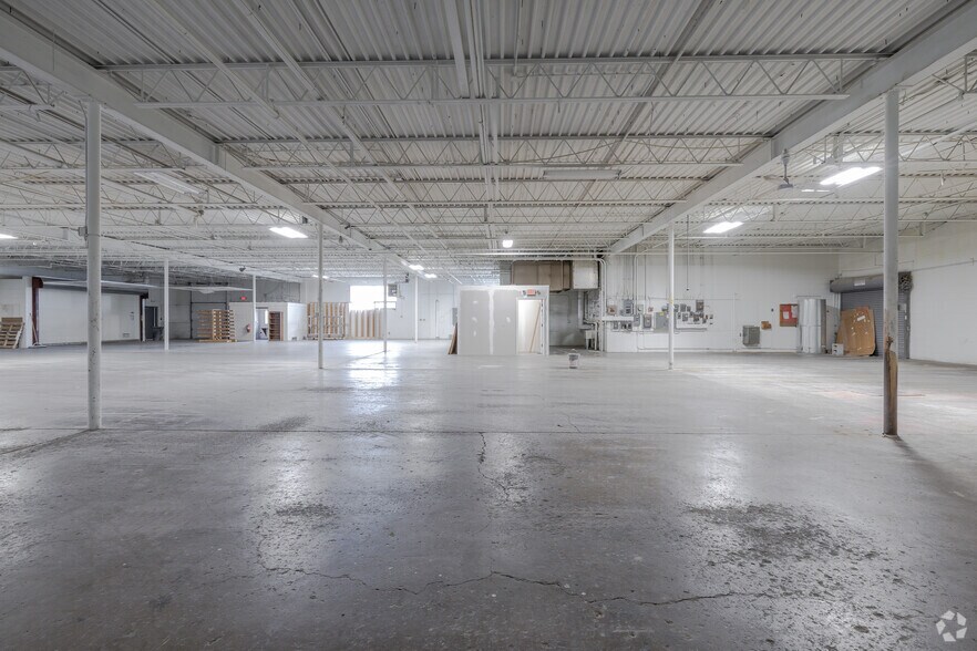 More Photos Of 1515 Ellis St, Waukesha Manufacturing For Lease
