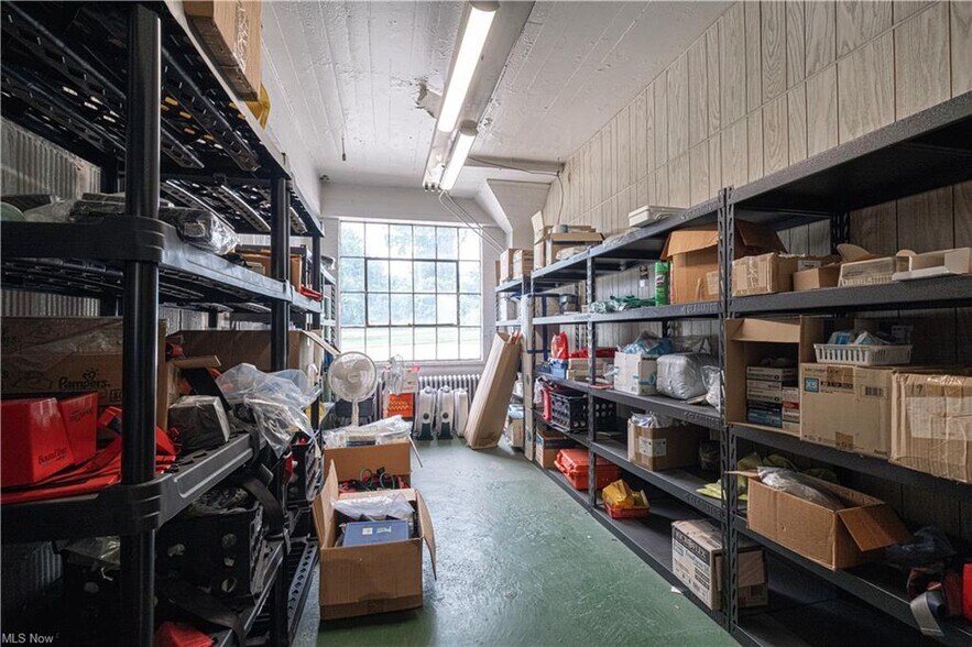 More Photos Of 1439 Sunset Blvd, Steubenville Light Manufacturing For Sale