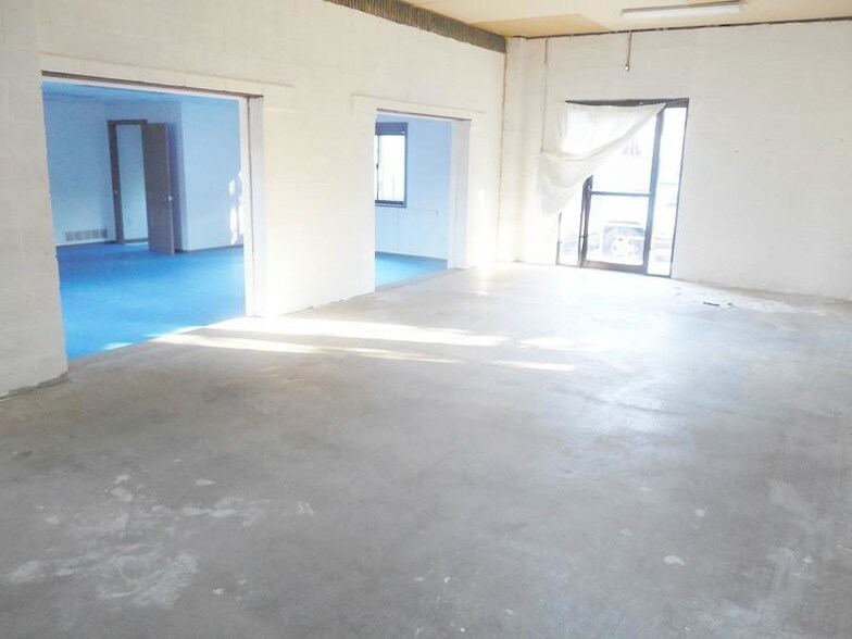 More Photos Of 700-710 Lebanon Rd, West Mifflin Warehouse For Sale