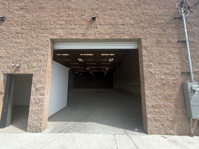 More Photos Of 656 Arroyo St, San Fernando Warehouse For Lease
