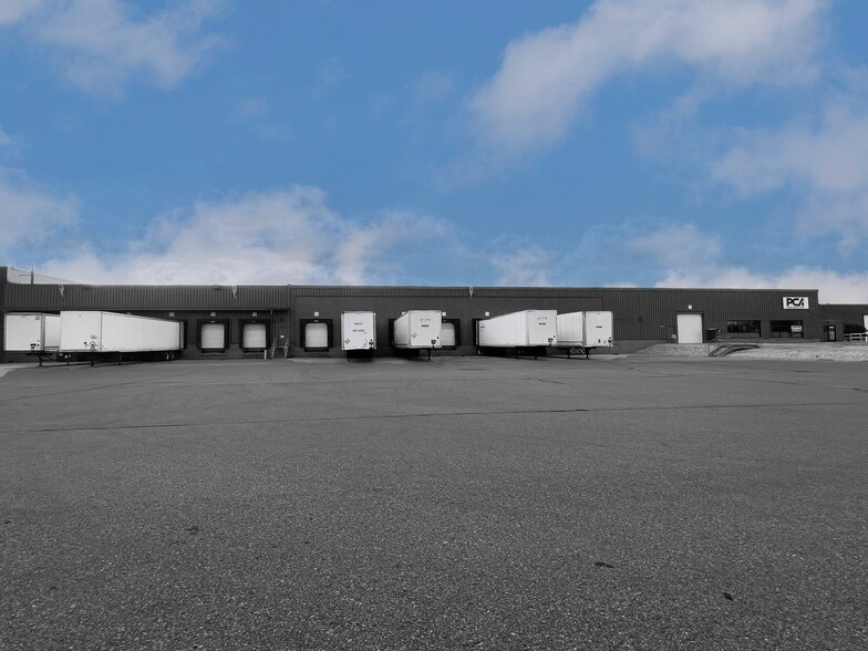 More Photos Of 31774-31778 Enterprise Dr, Livonia Manufacturing For Lease