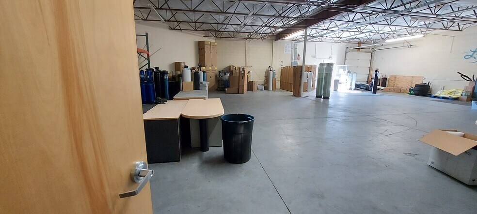 More Photos Of 7399 S Tucson Way, Centennial Flex For Lease