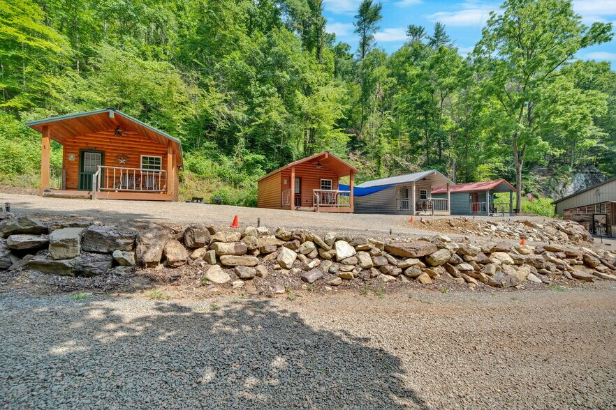 More Photos Of 5340 US-321, Butler Specialty For Sale