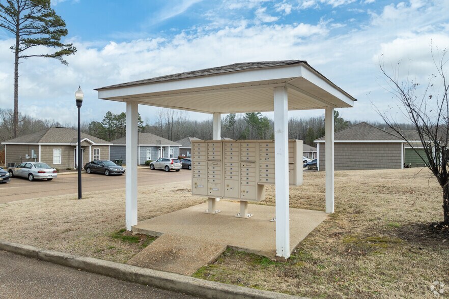 More Photos Of 360-372 Acadia Loop, Oxford Apartments For Sale