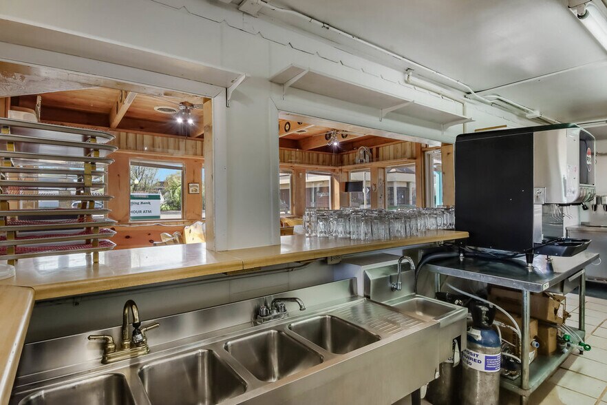 More Photos Of 410 2nd St, Chetek General Retail For Sale