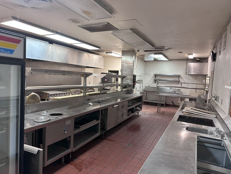 More Photos Of 2617 N Main St, Sheridan Freestanding For Sale