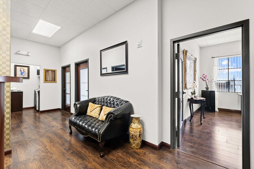 More Photos Of 6996 Piazza Grande Ave, Orlando Office For Sale
