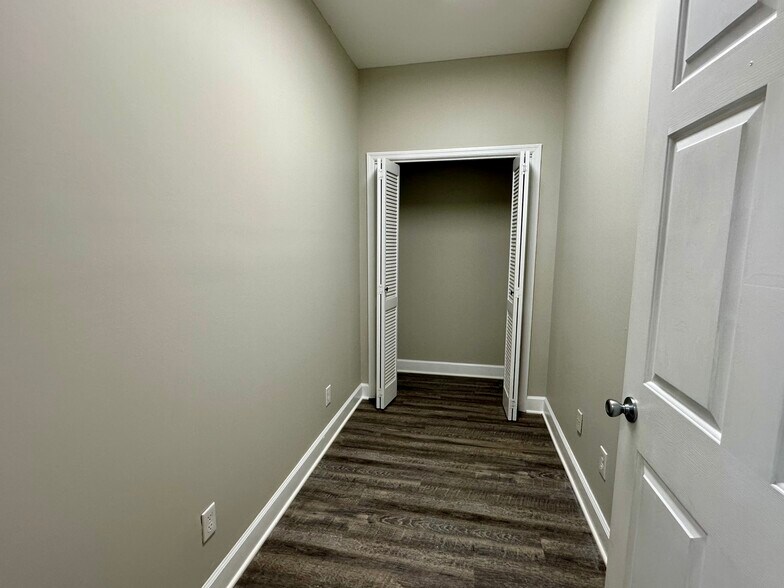 More Photos Of 6441 Bonny Oaks Dr, Chattanooga Medical For Lease