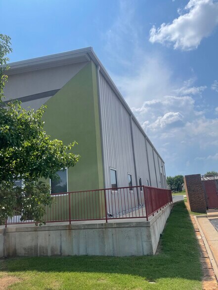 More Photos Of 13431 Broadway Ext, Oklahoma City Land For Lease