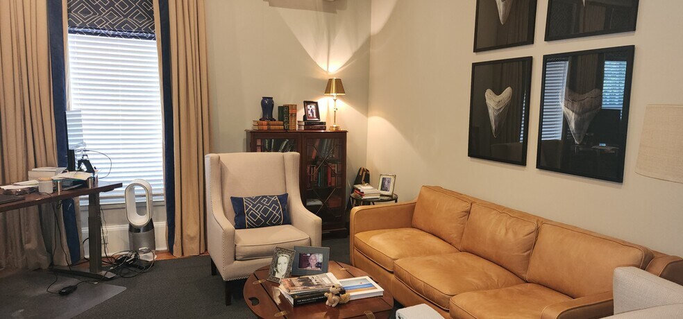 More Photos Of 205 Norcross St, Roswell Medical For Sale