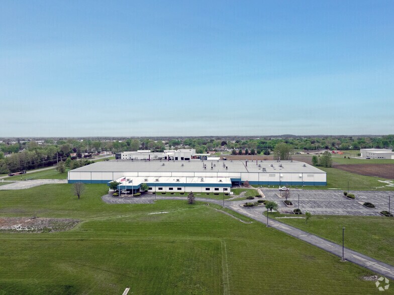 More Photos Of 1450 Commerce Pky, Franklin Manufacturing For Sale