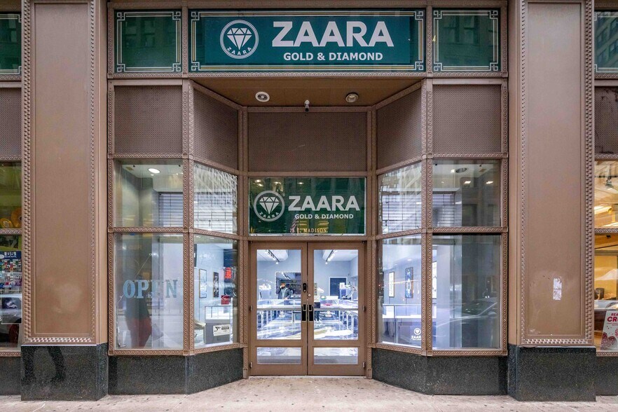 More Photos Of 1 N State St, Chicago Office Residential For Sale