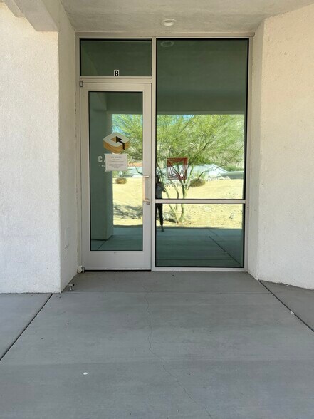 More Photos Of 72140 Magnesia Falls Dr, Rancho Mirage Office Residential For Lease