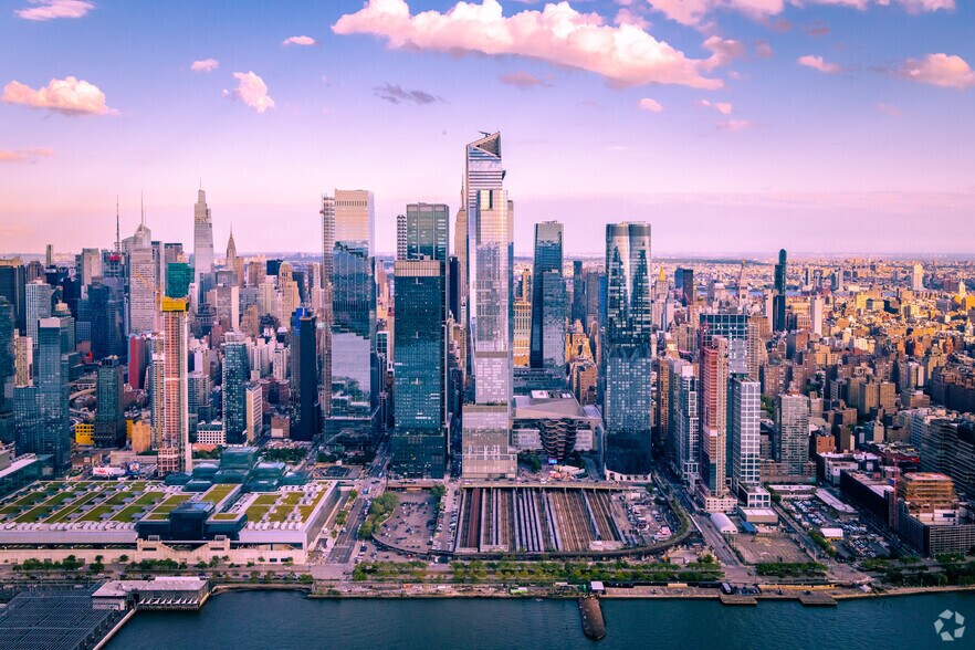 More Photos Of 66 Hudson Blvd, New York Office For Lease