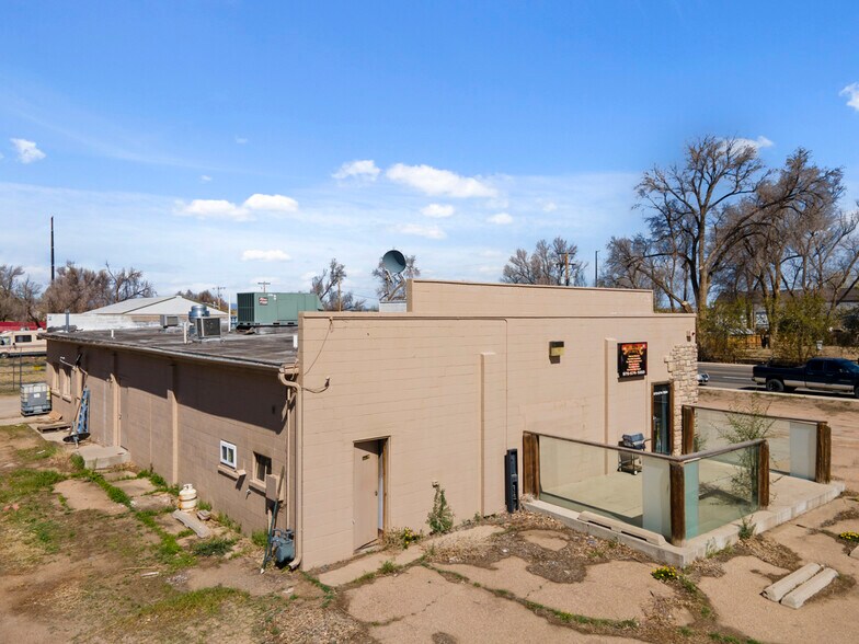 More Photos Of 106 W 4th St, Severance Warehouse For Sale