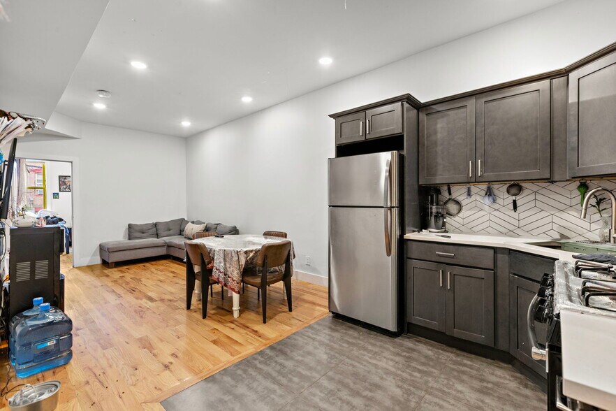 More Photos Of 19 Jewett Ave, Jersey City Apartments For Sale