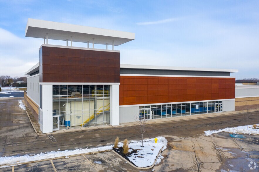 More Photos Of 1200-1620 W 75th St, Downers Grove Unknown For Lease