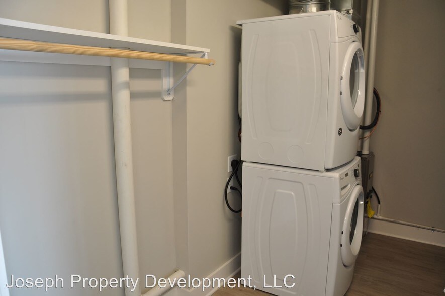 More Photos Of 4175 N Oakland Ave, Shorewood Multifamily For Sale