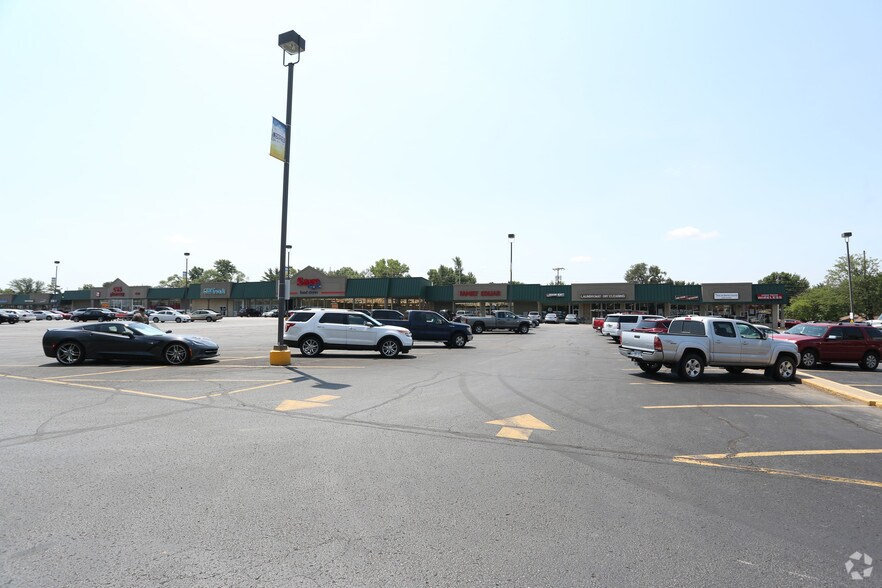 More Photos Of 8027-8135 State Ave, Kansas City General Retail For Lease