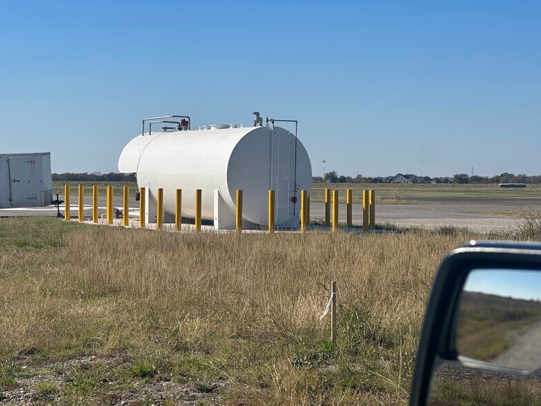 More Photos Of County Road 2616, Caddo Mills Airport For Sale