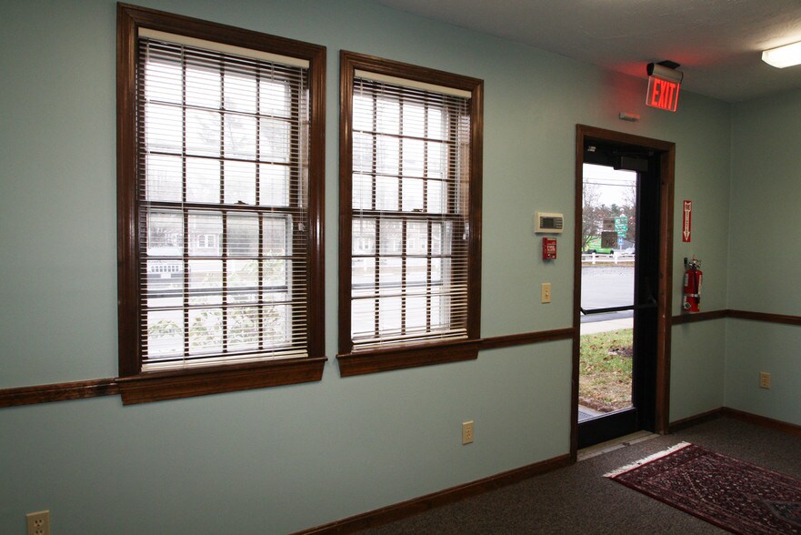 More Photos Of 2527 Cranberry Hwy, Wareham Office For Sale