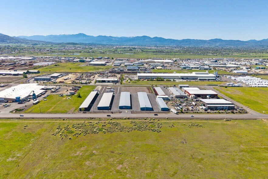 More Photos Of 1400 Avenue G, White City Self Storage For Sale