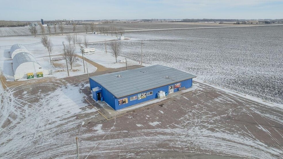 More Photos Of 100 E Jackson St, Okabena Restaurant For Sale