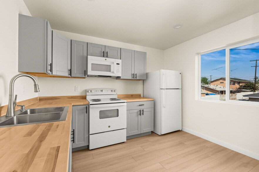 More Photos Of 3546-3552 47th St, San Diego Multifamily For Sale