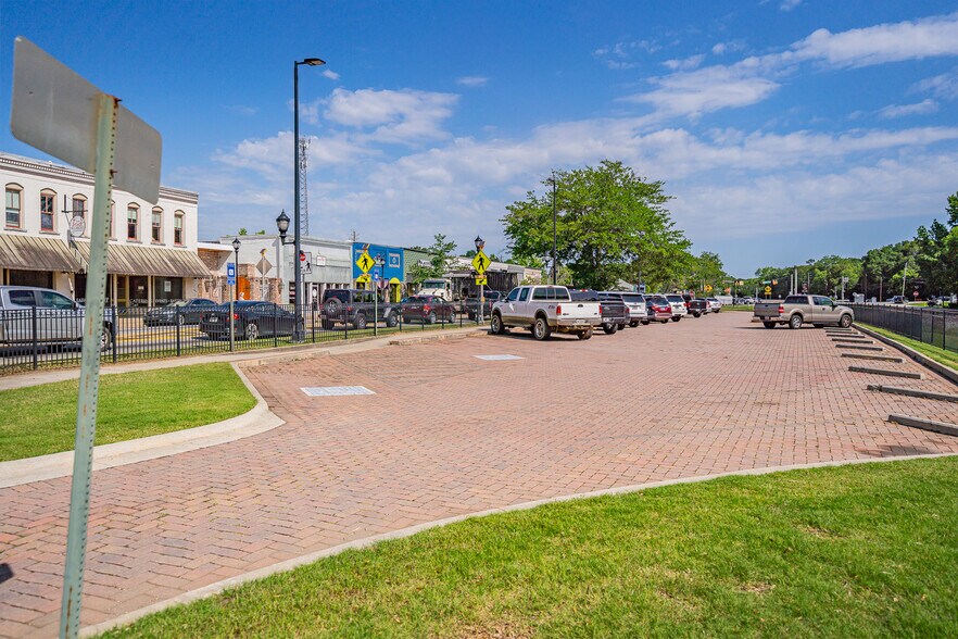 More Photos Of 3840 Highway 42, Locust Grove Restaurant For Lease
