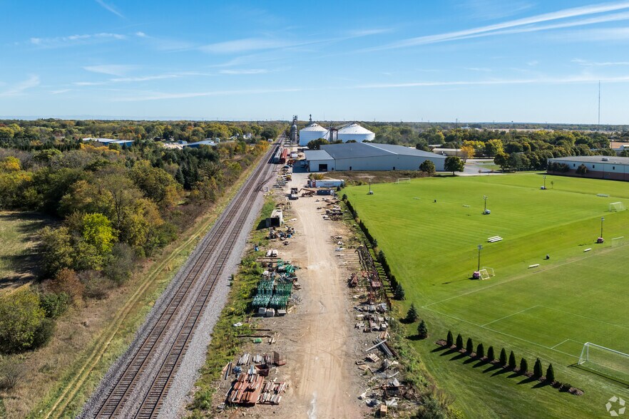 Primary Photo Of 8550 Ridgefield Rd, Crystal Lake Land For Lease