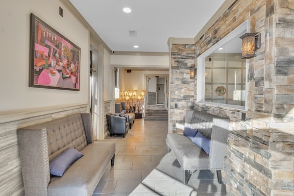 More Photos Of 33 S Carolina St, Hartwell Restaurant For Sale