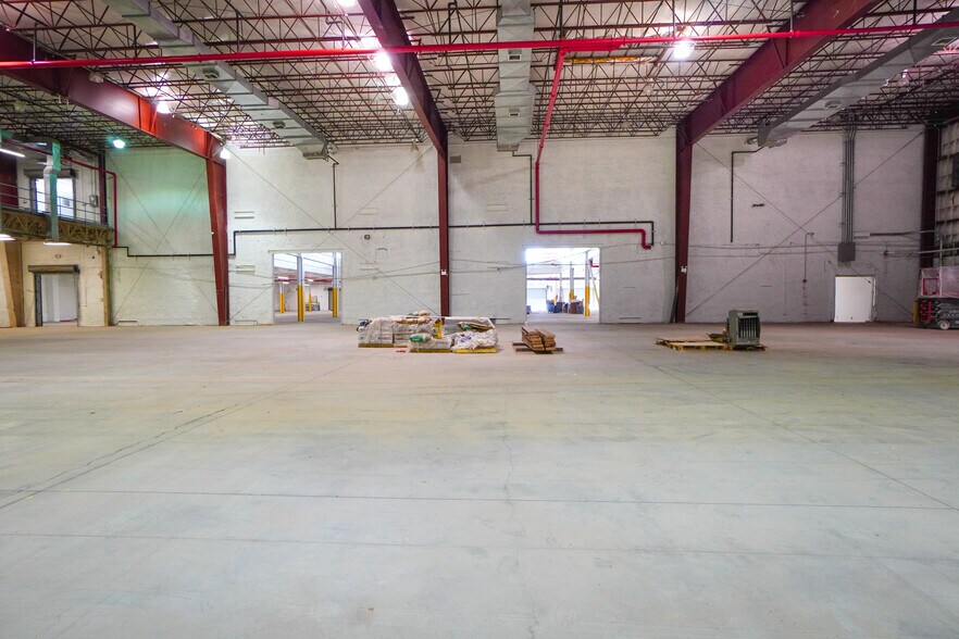 More Photos Of 845 E 136th St, Bronx Warehouse For Sale