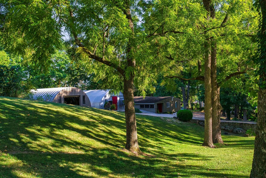 More Photos Of 754-756 E Stonehill Rd, Ozark Office Residential For Sale