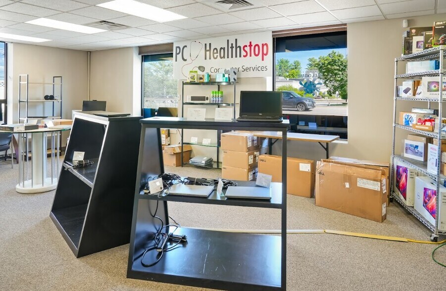 More Photos Of 1291 Worcester Rd, Framingham Office For Sale