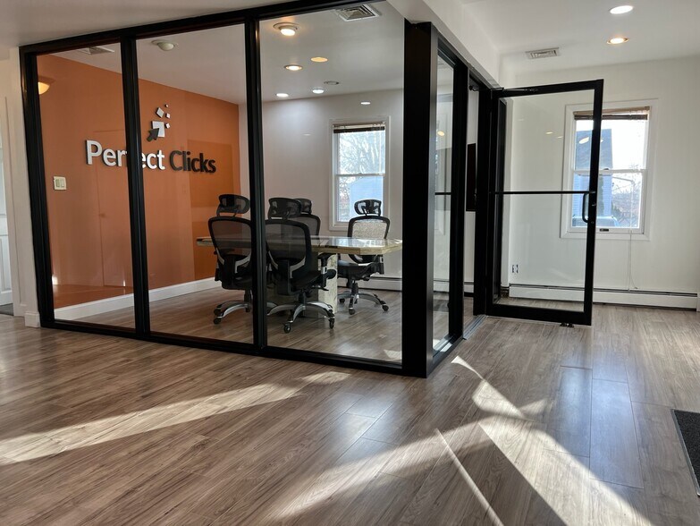 More Photos Of 354 Kingston Rd, Parsippany Office For Sale