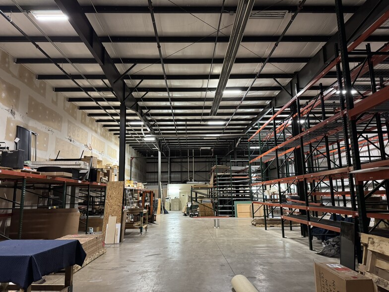 More Photos Of 3303 William Richardson Dr, South Bend Light Manufacturing For Sale