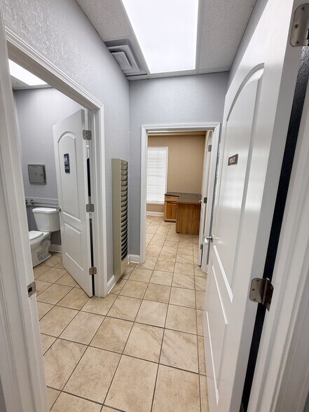 More Photos Of 1030 Wintergap Rd, Oliver Springs Office For Sale