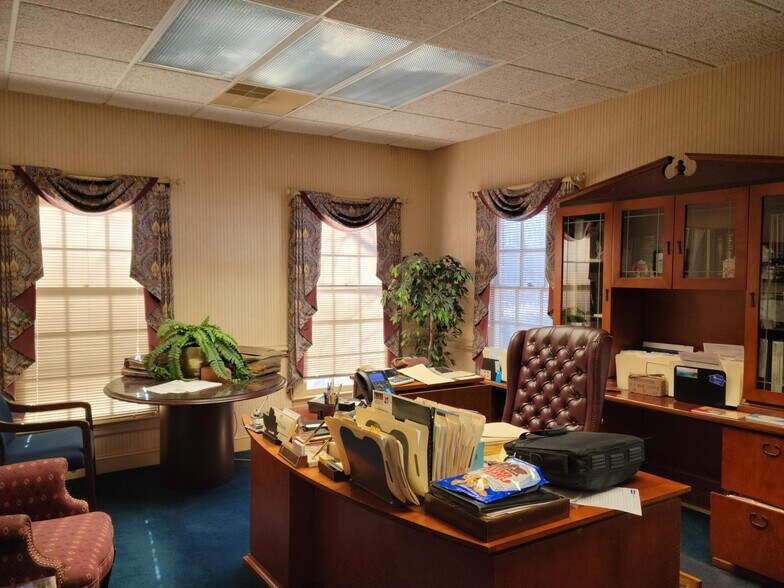 More Photos Of 110 E Arlington Blvd, Greenville Office For Sale