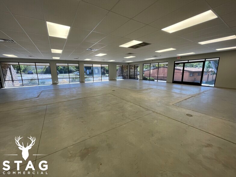 More Photos Of 1716 Scripture St, Denton Office Residential For Lease