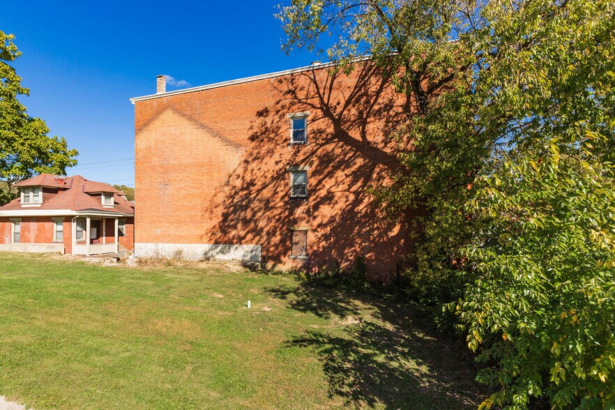 More Photos Of 1801 Chase Ave, Cincinnati Apartments For Sale