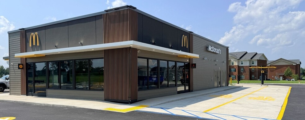 Primary Photo Of 2000 New Post Blvd, Fredericksburg Fast Food For Sale