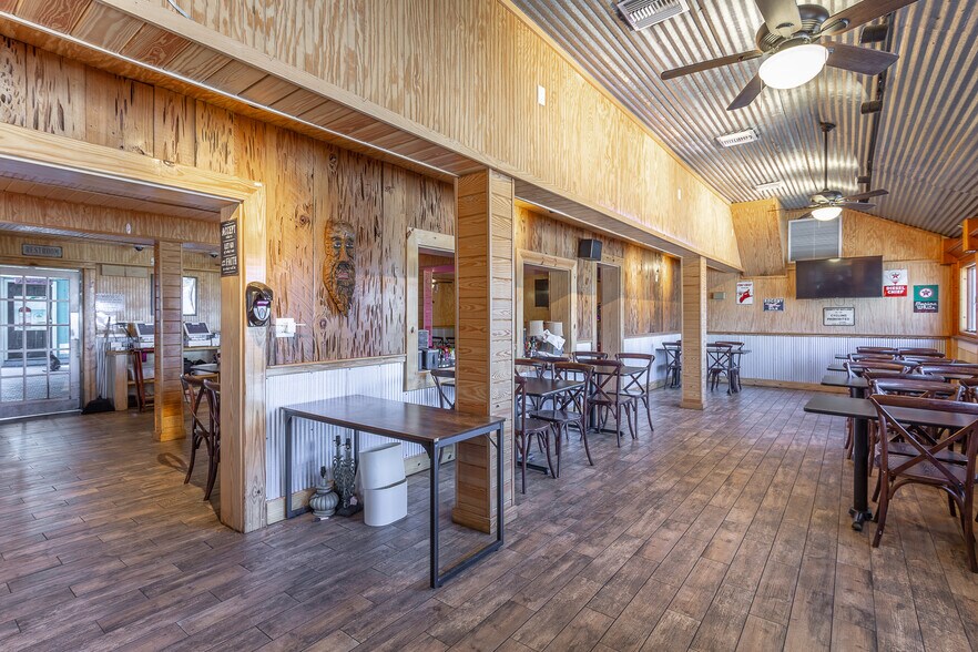 More Photos Of 28 W Bayshore Dr, Saint George Island Restaurant For Sale