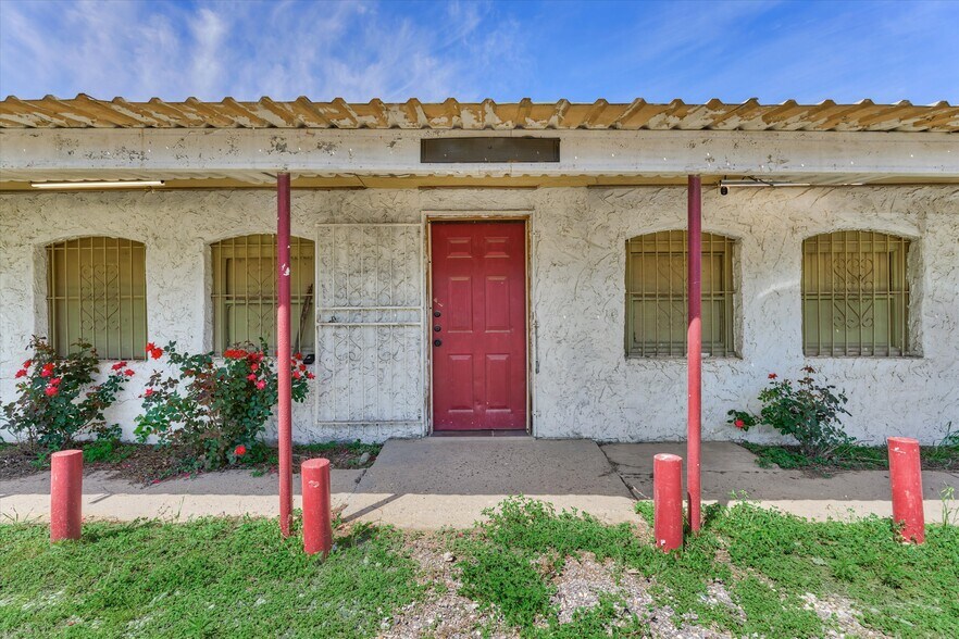 Primary Photo Of 10935 Aldine Westfield Rd, Houston Bar For Sale