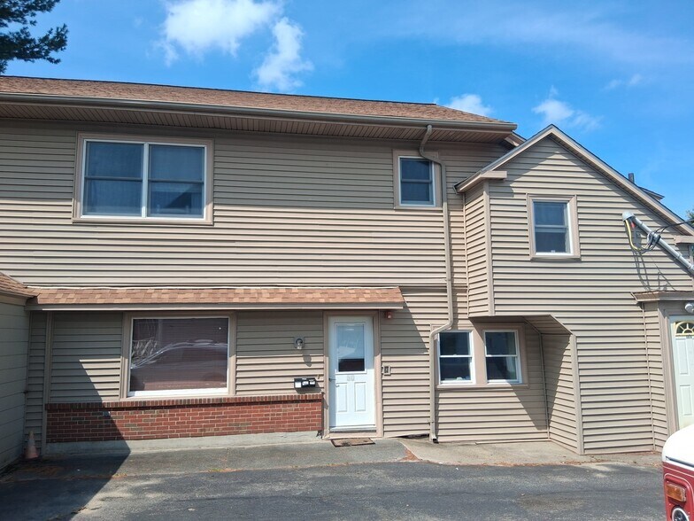 More Photos Of 484 Burncoat St, Worcester Apartments For Sale