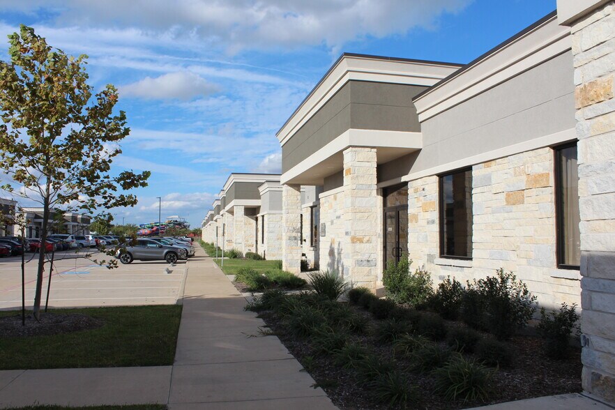 More Photos Of 25145 Star Ln, Katy Office For Sale