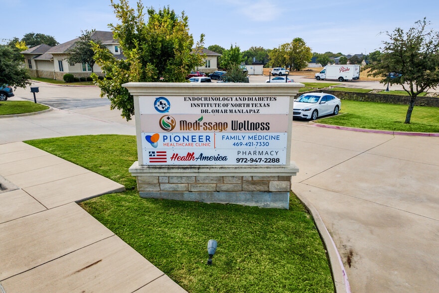 More Photos Of 920 E Highway 67, Duncanville Medical For Sale