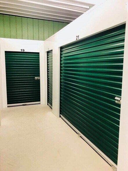 More Photos Of 1110 Austin St, Hempstead Self Storage For Sale