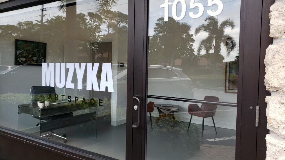 More Photos Of 1011-1065 5th Ave N, Naples Storefront Retail Office For Lease